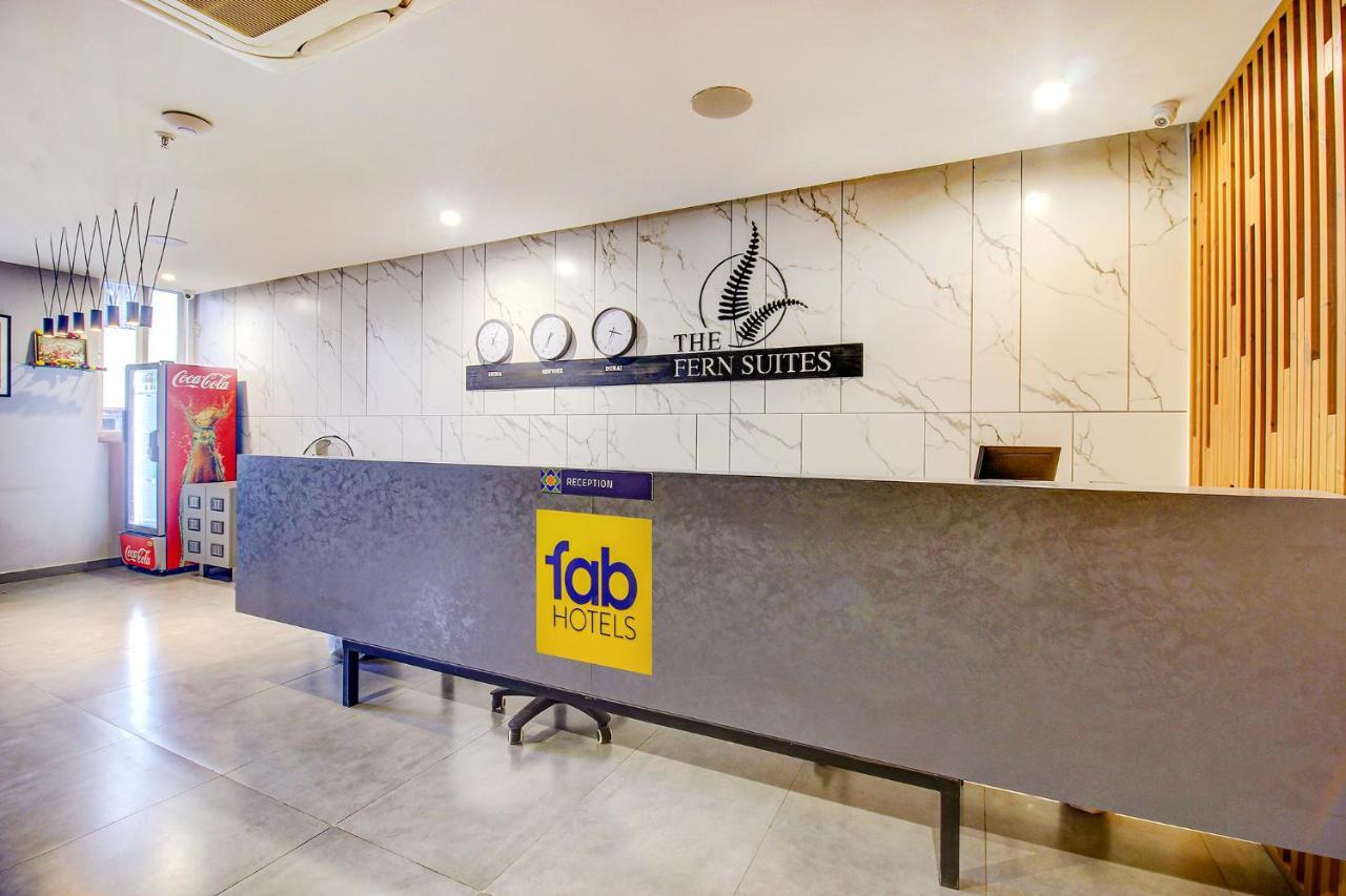 Fabhotel Ssr Fern Suites - 100M From Gsm Mall Madeenaguda Lingampalli Buitenkant foto